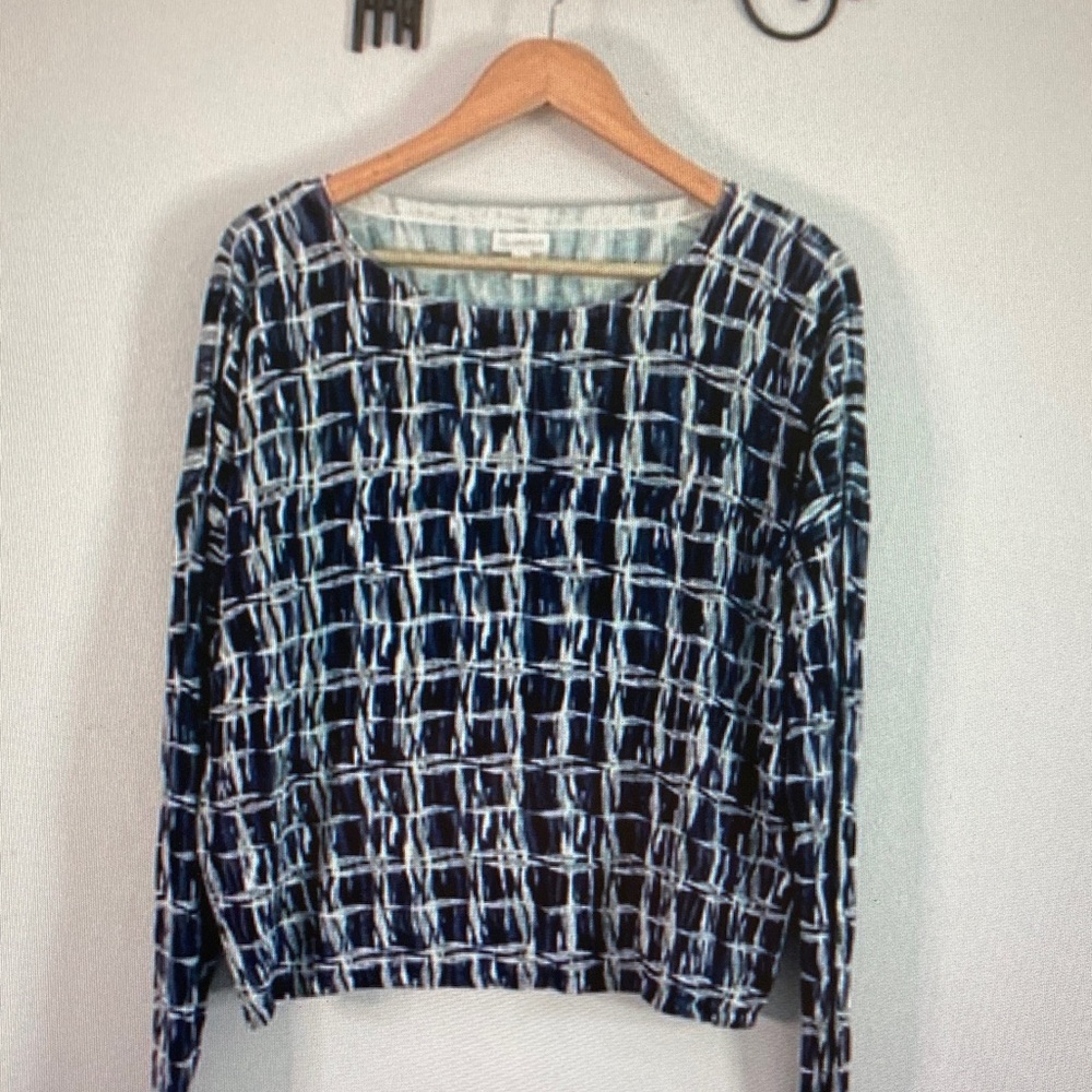 Garnet Hill Navy and White Grid-Pattern Long Sleeve Top